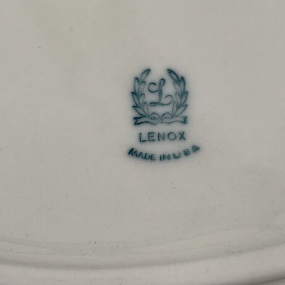 Lenox Vintage Porcelain Cream Acanthus Leaf Shell Shape Candy Dish 9" BOWL USA - Picture 3 of 5